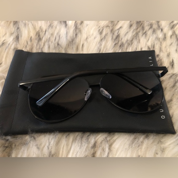 Quay Australia aviator glasses, all black metal. - Picture 2 of 5
